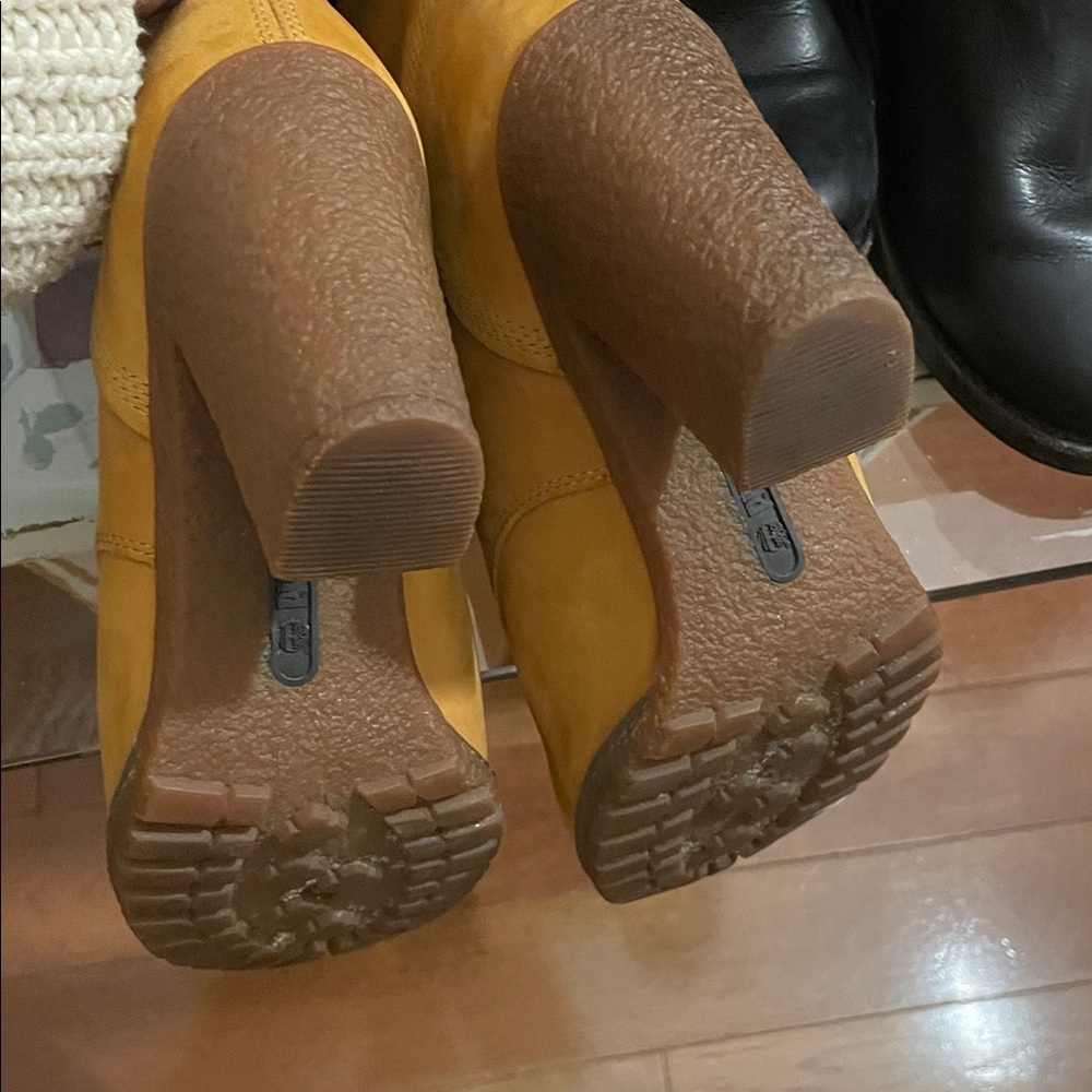 Timberlands ( ea). Flash $49 - Picture 5 of 8